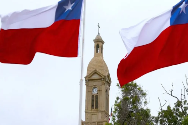 Fiestas patrias en Chile: multa por no colgar banderas del país