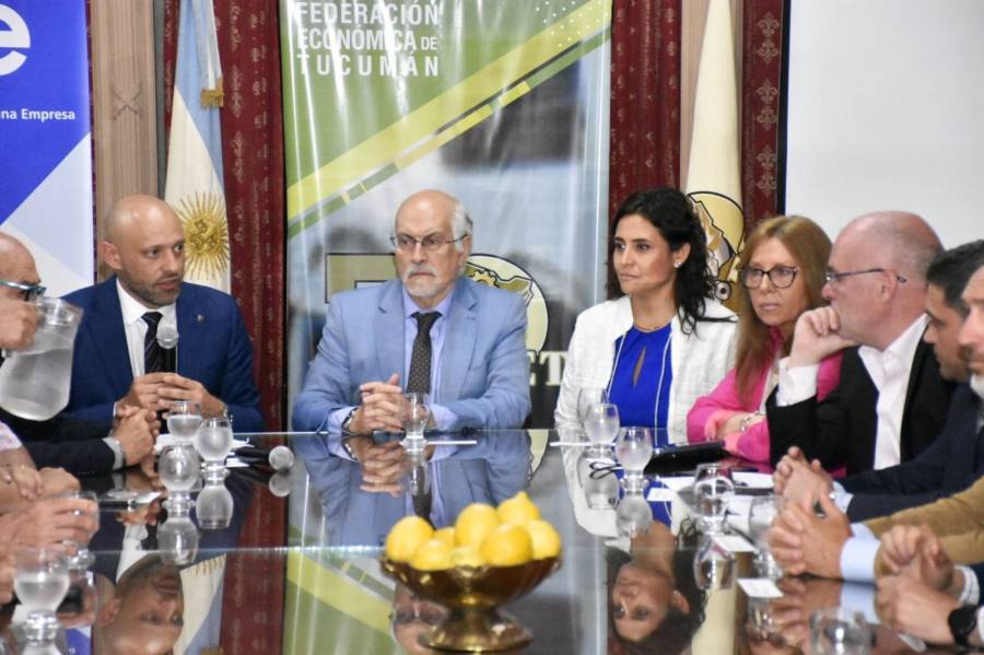 Santa Fe ofrece su infraestructura a las economías regionales de Tucumán