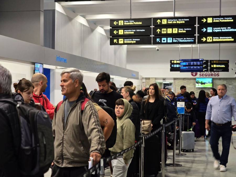 El Aeropuerto Internacional de Sauce Viejo comenzó a operar hacia Salta