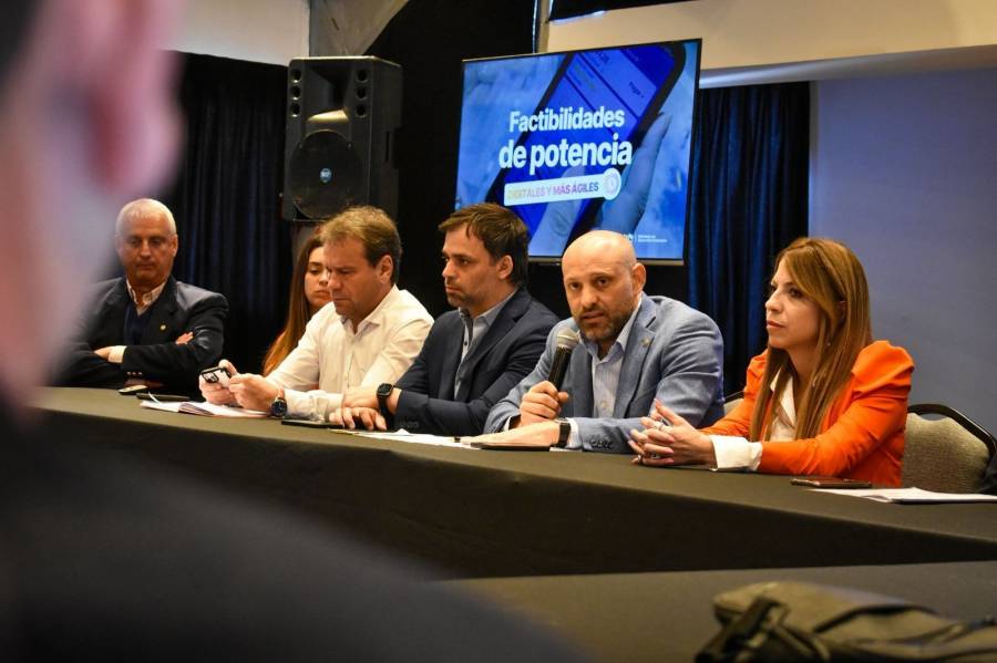 Puccini destacó los avances en digitalización junto a desarrolladores y constructores
