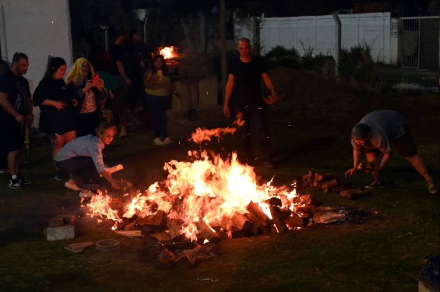 Se realizó la tradicional quema anual del Taller de Cerámica de La Guardia