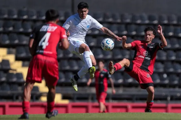 Copa Proyección: Colón perdió ante Belgrano y complicó sus pretensiones