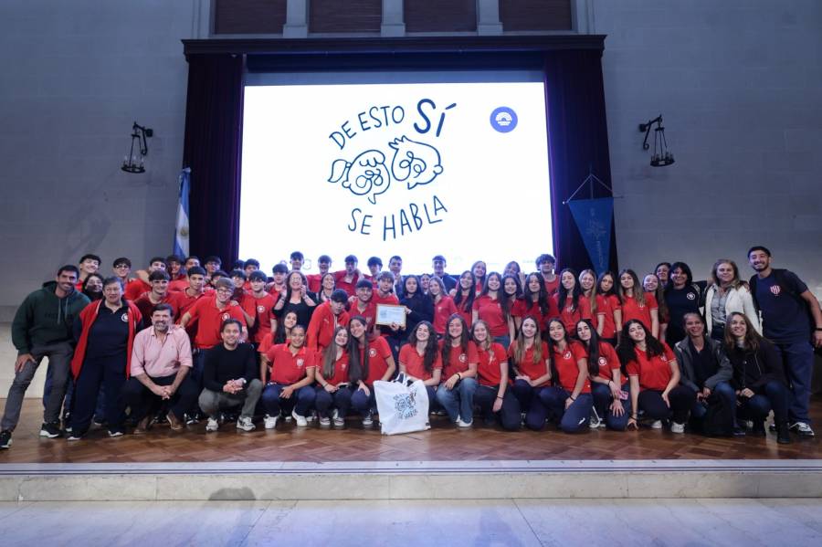 Estudiantes fueron protagonistas del cierre a sala llena de “De esto sí se habla”