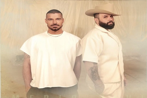 Ricky Martin junto a Carín León versionan 
