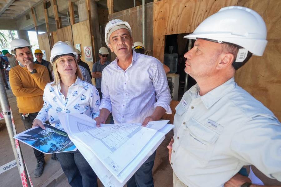 Scaglia recorrió el avance del nuevo edificio del Instituto 8