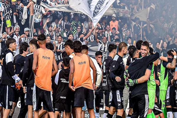 Gimnasia de Mendoza, el equipo que vuelve a Primera tras cuarenta años
