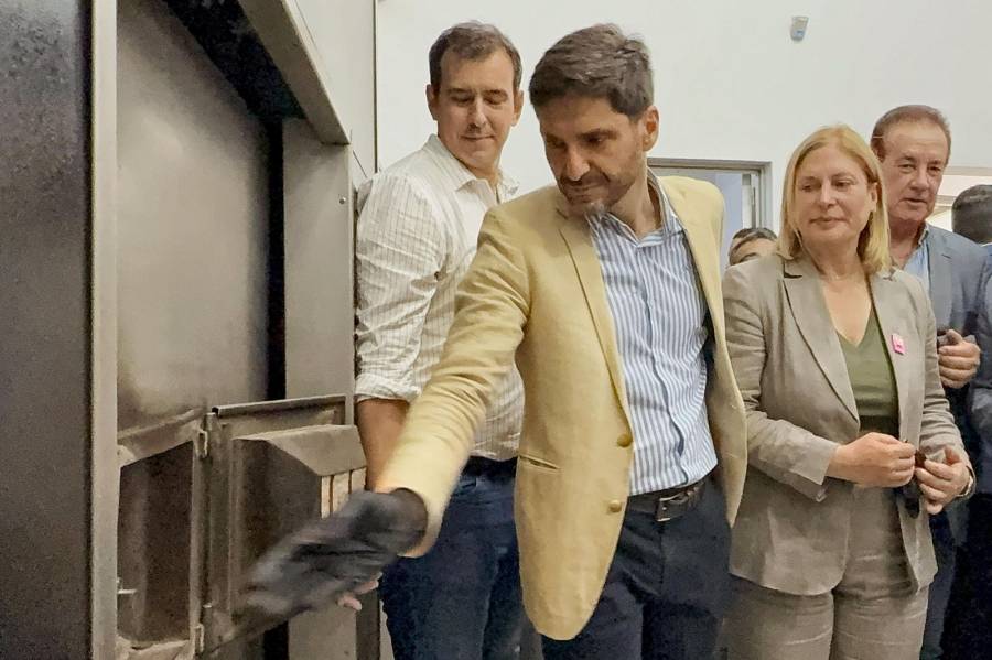 A los narcos se les puede ganar: Pullaro y Scaglia participaron de una histórica quema de drogas 