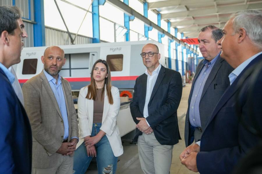 Con una inversión de $ 2.600 millones, la construcción del nuevo distribuidor eléctrico en Los Polígonos tiene un 90 % de avance 