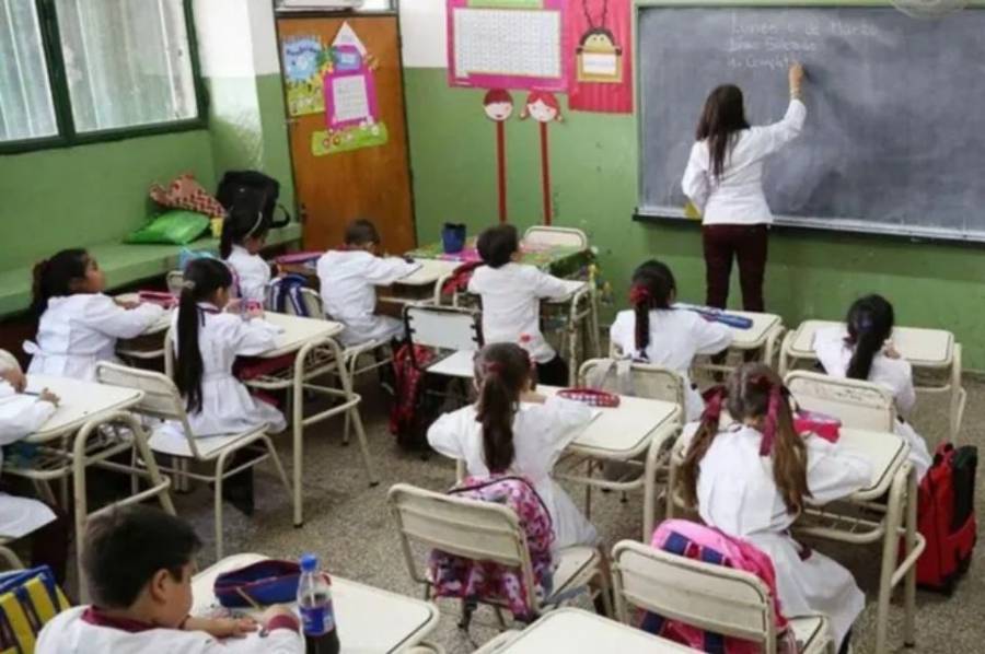 Asistencia Perfecta: más de 62 mil docentes, directivos, secretarios, preceptores y asistentes escolares cobrarán el incentivo mensual de septiembre