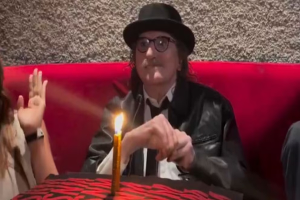 Charly García recibió sus 74 años ovacionado por una multitud de fans 