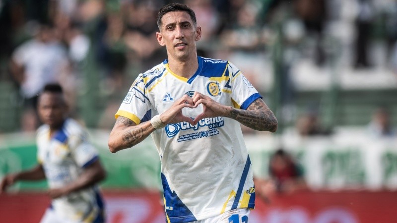 Central le ganó a Sarmiento por un penal de Di María, se clasificó a la Copa Libertadores y a playoffs