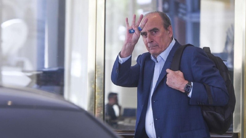 Guillermo Francos presentó su renuncia a la Jefatura de Gabinete y será reemplazado por Manuel Adorni