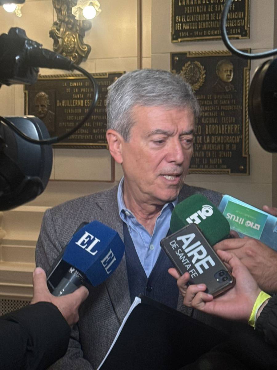 Pedido de informes de Walter Agosto sobre el proyecto de Presupuesto 2026