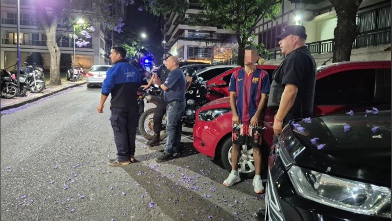 Cinco cuidacoches detenidos por intentar cobrar una tarifa fija en Colectividades