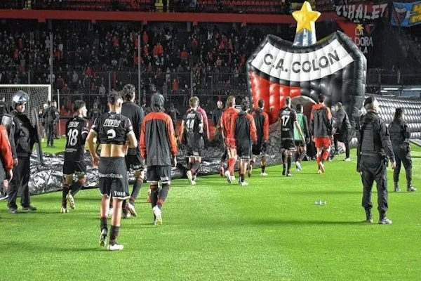 Colón continúa con la depuración del plantel