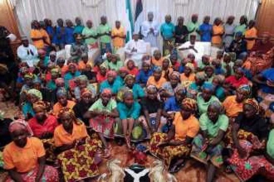 Hombres armados secuestraron al menos a 25 niñas en una escuela de Nigeria