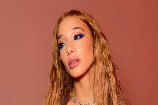 Ángela Torres será la telonera de Shakira