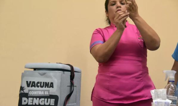 Paraguay lanza primera vacunación contra el dengue, la más mortal de sus epidemias
