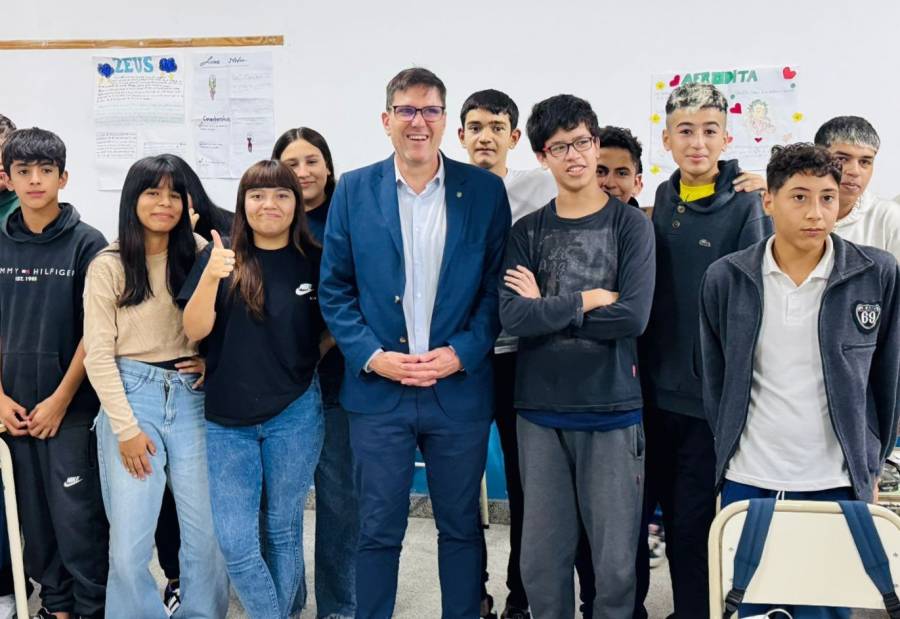 Programa Quedate: más de 2 mil estudiantes de nivel secundario participan de las tutorías presenciales