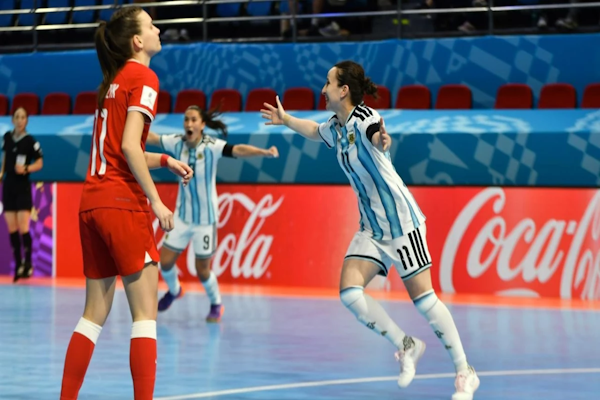 Mundial femenino de Futsal: Argentina se aseguró los cuartos
