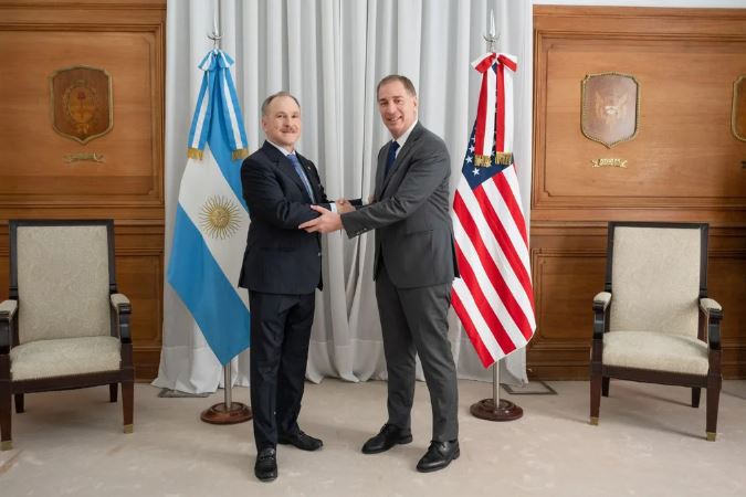 Santilli recibió al embajador Lamelas, a la espera de la firma del acuerdo comercial con EE.UU