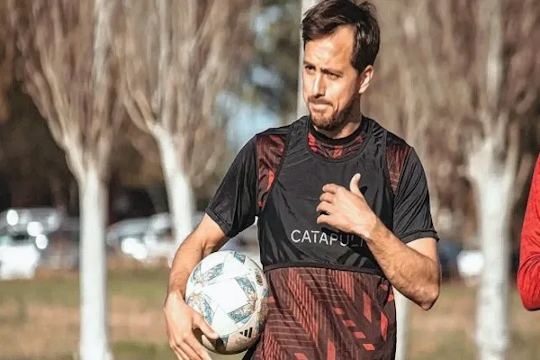 Colón arrancó la pretemporada y varios referentes se despidieron