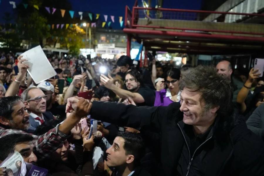 Milei se sube al “tour de la gratitud” y viaja a Córdoba