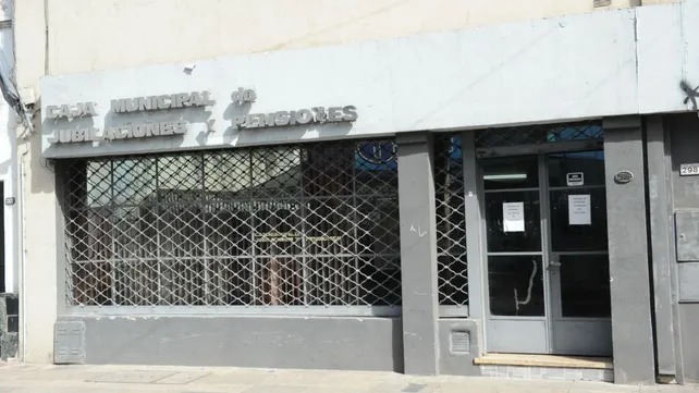 Poletti promulgó la reforma del régimen jubilatorio municipal