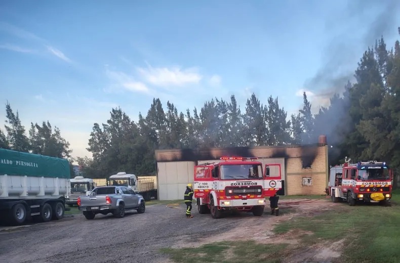 Se incendió un galpón en el Parque Industrial de Avellaneda 