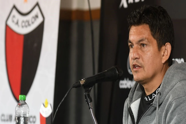 Le extendieron la licencia al Pulga Rodríguez en Colón
