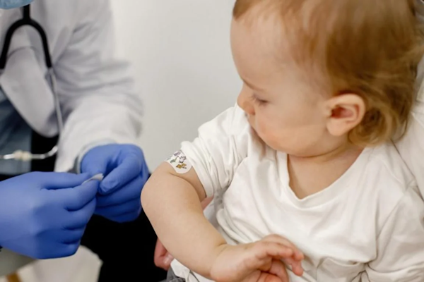 Coqueluche: Salud publicó una nueva guía para combatir el brote