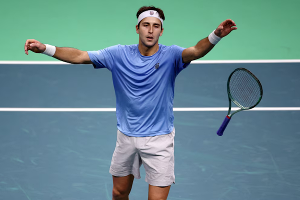 ATP de Hong Kong: Etcheverry debutó con un triunfo