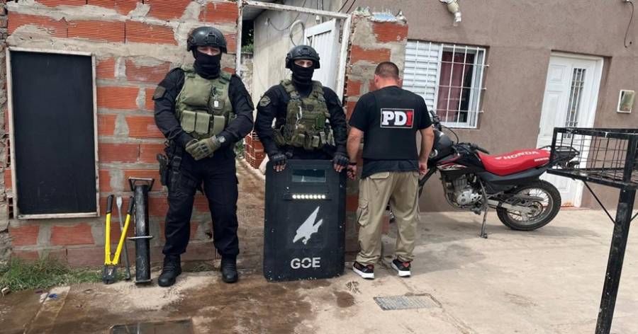Al menos 14 personas detenidas en múltiples allanamientos por microtráfico
