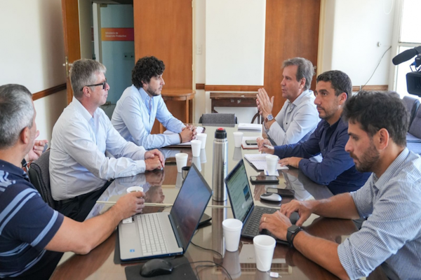 Diagraman una ronda de negocios conjunta 