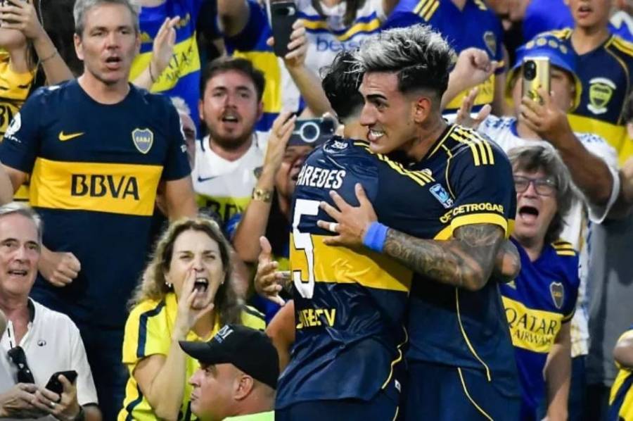 Boca luchó, venció a Riestra y arrancó a paso firme en La Bombonera