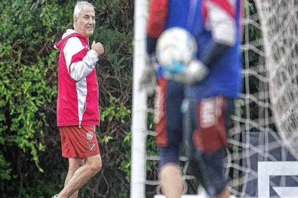 Leo Madelón hará cambios entre los 11 de Unión