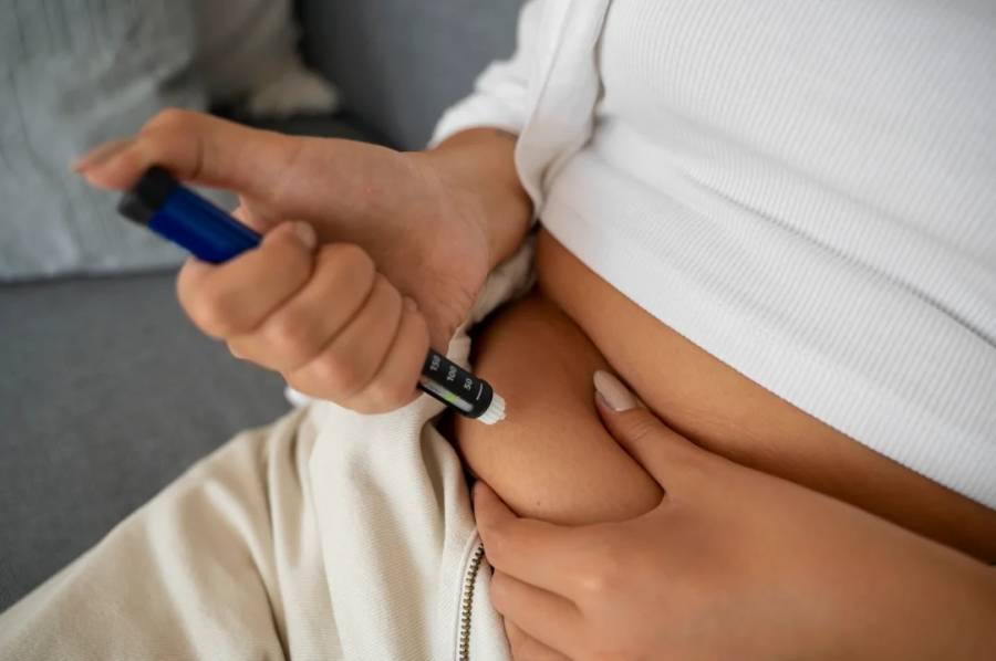 Emiten alerta por efectos adversos de inyecciones para adelgazar en Brasil