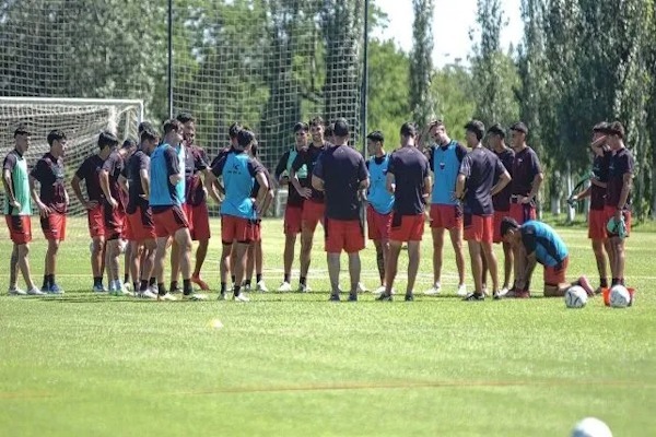Colón tendría el 11 titular para debutar el sábado