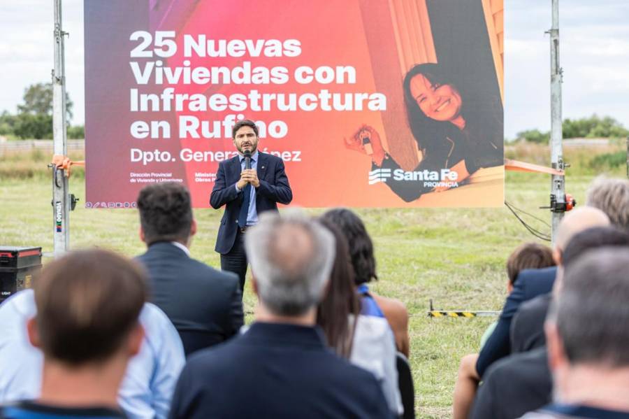 Pullaro: “En dos años terminamos e inauguramos 24 escuelas en la provincia de Santa Fe”