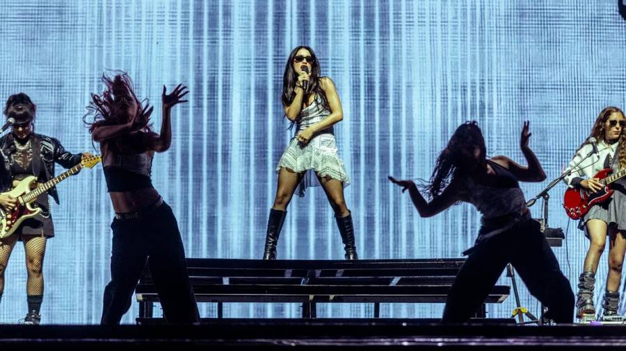 El grito de Lali Espósito contra el Gobierno en el Cosquín Rock: