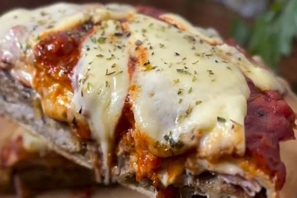 Tarta rellena con milanesas de pollo