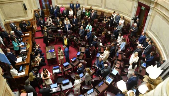 El Gobierno buscaría sancionar la reforma laboral el 27 de febrero en el Senado