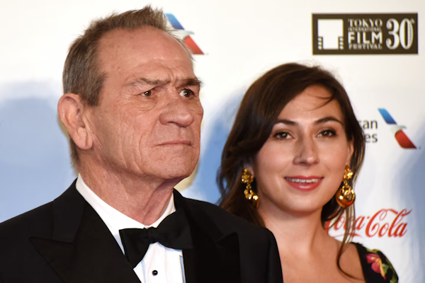 La causa de muerte de Victoria, la hija de 34 años Tommy Lee Jones