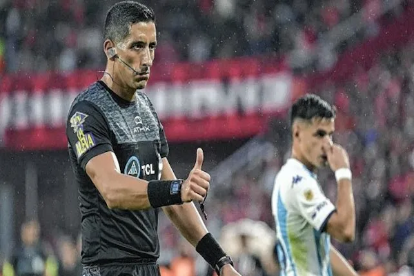 Unión y Boca con árbitro para jugar en el 15 de Abril