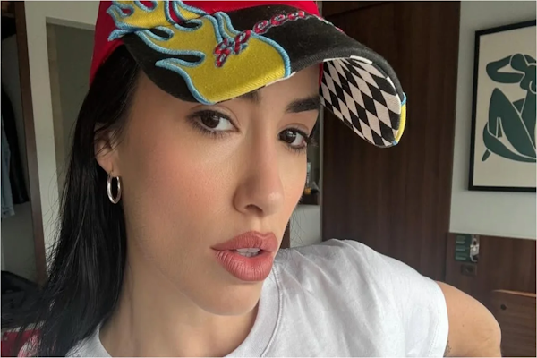 Lali irónica por la frase de Adorni: “Nos estamos deslomando”