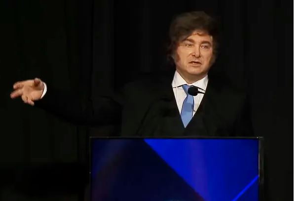 Javier Milei abandonó el relato libertario y reconoció finalmente que 