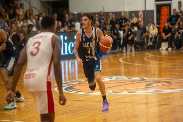 LNB: Unión perdió en el último minuto ante Racing de Chivilcoy