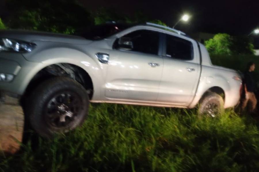 Escapó de un control, chocó dos veces y terminó detenido