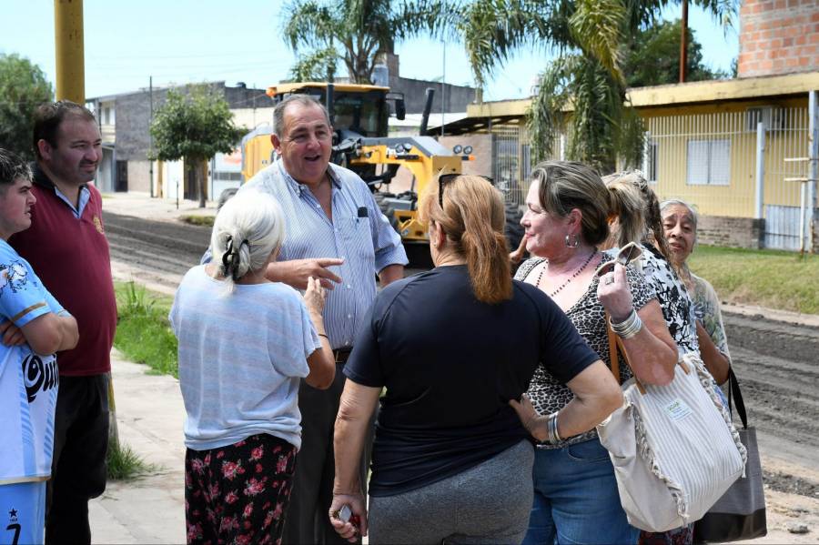 Poletti supervisó el plan de recuperación vial que se ejecuta en barrio Cabal