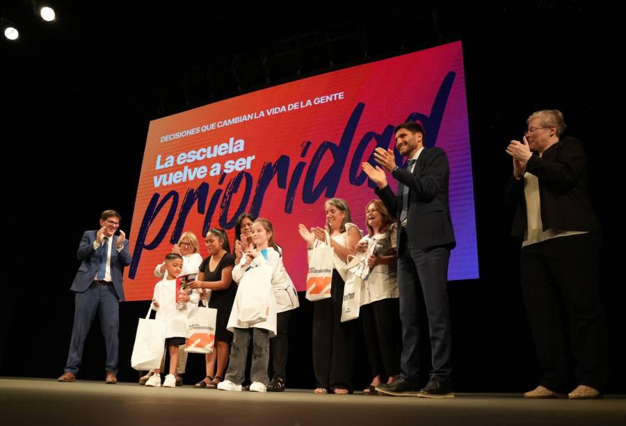 Pullaro: “En Santa Fe llevamos adelante un modelo de cambios y transformaciones sin motosierra, y con sensibilidad social”